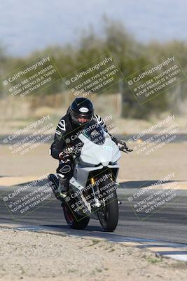 media/Jan-15-2026-Racers Edge (Thu) [[dfebeb70ab]]/2-A Group/Session 5 Turn 2/